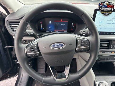 Used 2025 Ford Escape SE FWD image 10
