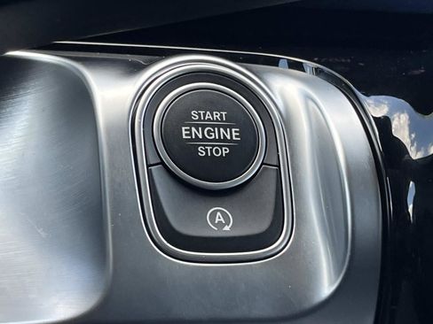 Used 2026 Mercedes-Benz GLB 250 image 34