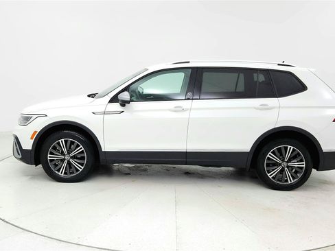 Used 2024 Volkswagen Tiguan Wolfsburg Edition AWD/4WD image 2