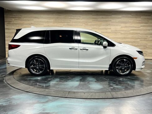 Used 2022 Honda Odyssey Elite image 16