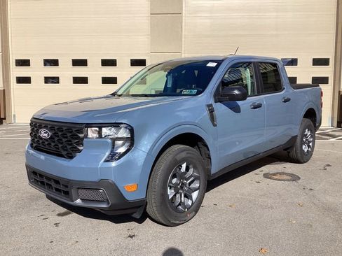 New 2025 Ford Maverick XLT FWD image 3