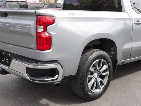 Used 2023 Chevrolet Silverado 1500 LT AWD/4WD image 12