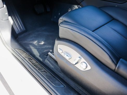 Used 2026 Porsche Macan Turbo AWD/4WD image 14