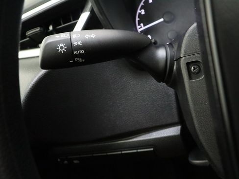 Used 2025 Toyota Corolla SE FWD image 22
