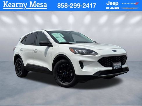 Used 2022 Ford Escape SE w/ Convenience Package AWD/4WD image 1
