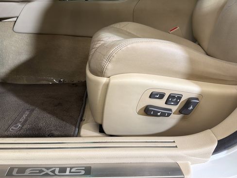 Used 2012 Lexus LS 460 w/ Luxury Value Edition RWD image 21