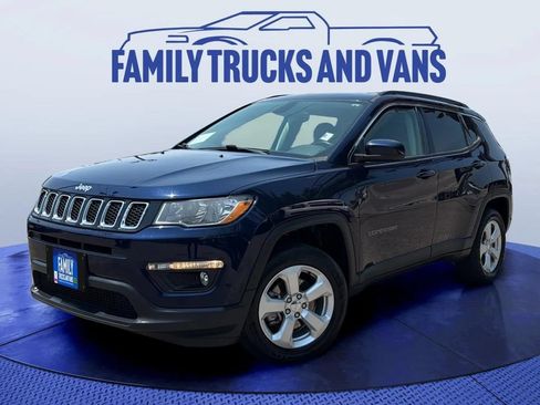 Used 2020 Jeep Compass Latitude w/ Popular Equipment Group AWD/4WD image 1