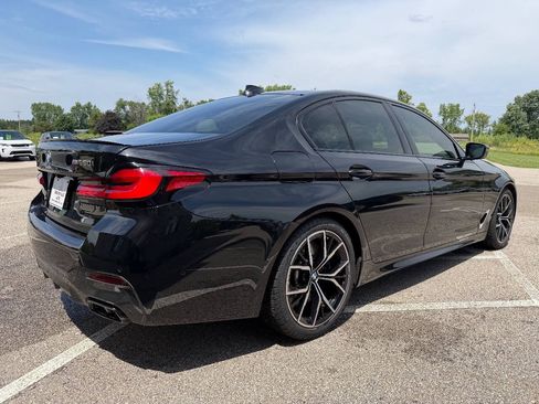 Used 2021 BMW M550i xDrive w/ Dynamic Handling Package AWD/4WD image 6