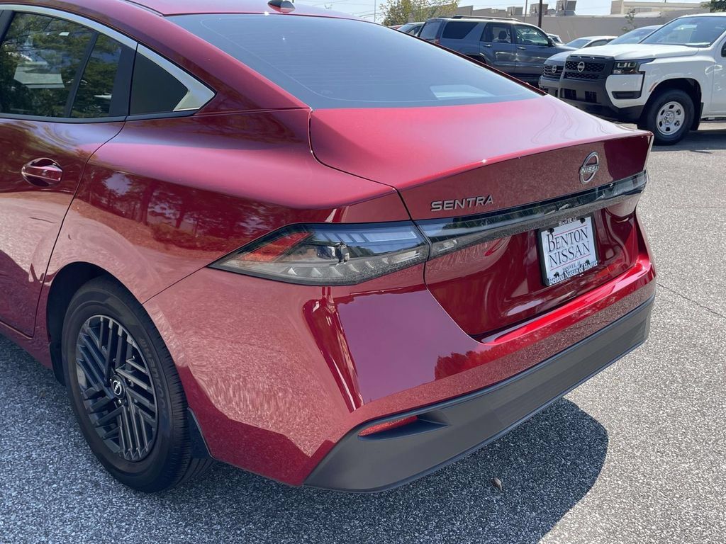 Used 2026 Nissan Sentra SV w/ SV Convenience Package FWD image 12