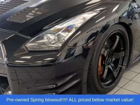 Used 2009 Nissan GT-R Premium AWD/4WD image 14