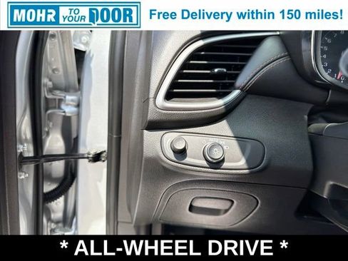 Used 2022 Chevrolet Trax LT w/ Driver Confidence Package AWD/4WD image 16