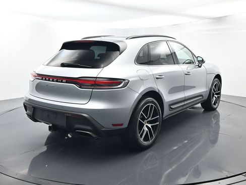 Certified 2025 Porsche Macan AWD/4WD image 14