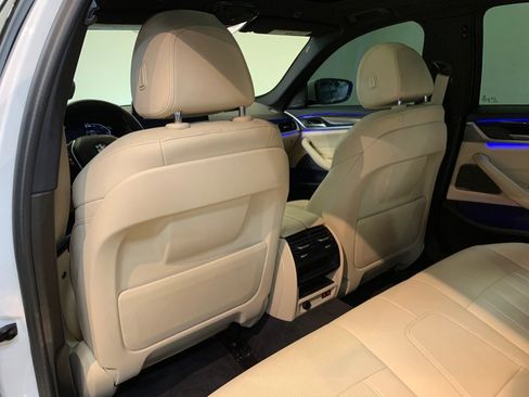 Used 2022 BMW 530i xDrive w/ Premium Package image 65