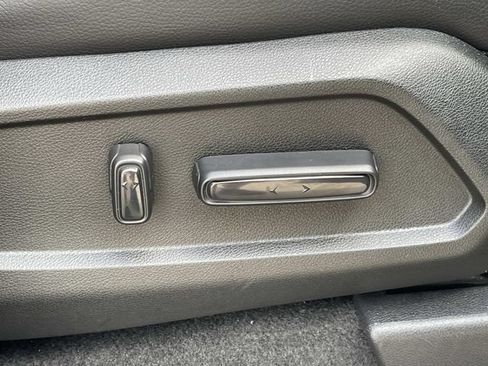 Used 2025 Honda Pilot Touring image 25