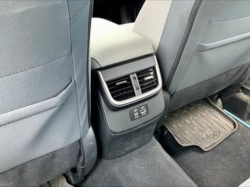 Used 2025 Subaru Legacy Premium AWD/4WD image 10