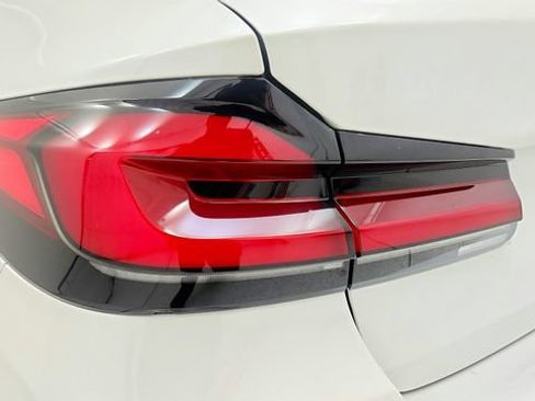 Used 2021 BMW 540i w/ Executive Package RWD image 27