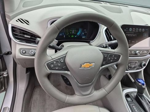 Certified 2018 Chevrolet Volt LT w/ Comfort Package FWD image 11