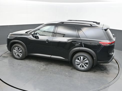 New 2026 Nissan Pathfinder SL FWD image 35