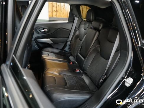 Used 2022 Jeep Cherokee Sport AWD/4WD image 32