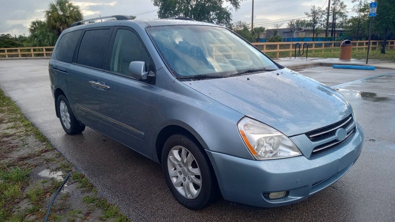 Used 2010 Kia Sedona EX w/ Luxury Pkg FWD image 4