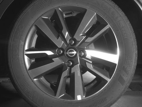 Used 2025 Nissan Versa SV image 14