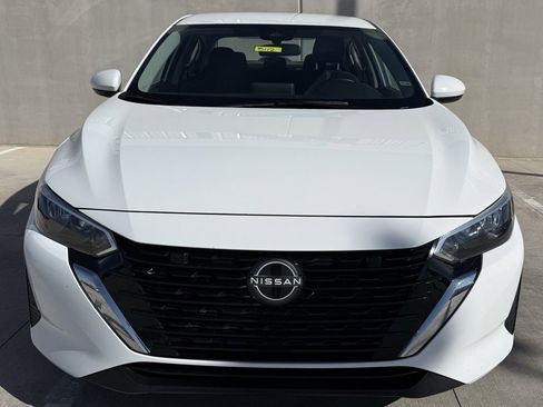 Used 2024 Nissan Sentra SV image 2