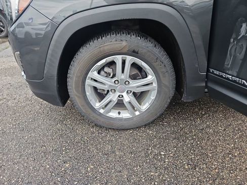 Used 2020 GMC Terrain SLE w/ Driver Convenience Package FWD image 26