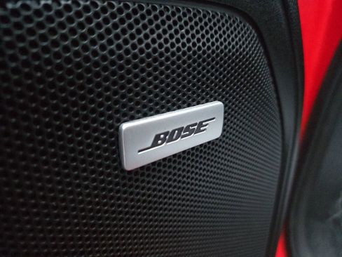 Used 2020 GMC Sierra 1500 Elevation w/ Elevation Value Package image 9