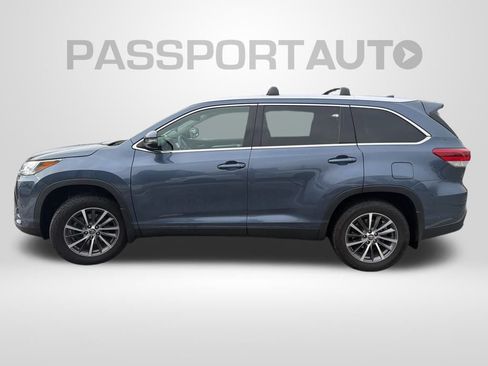 Used 2019 Toyota Highlander XLE image 8