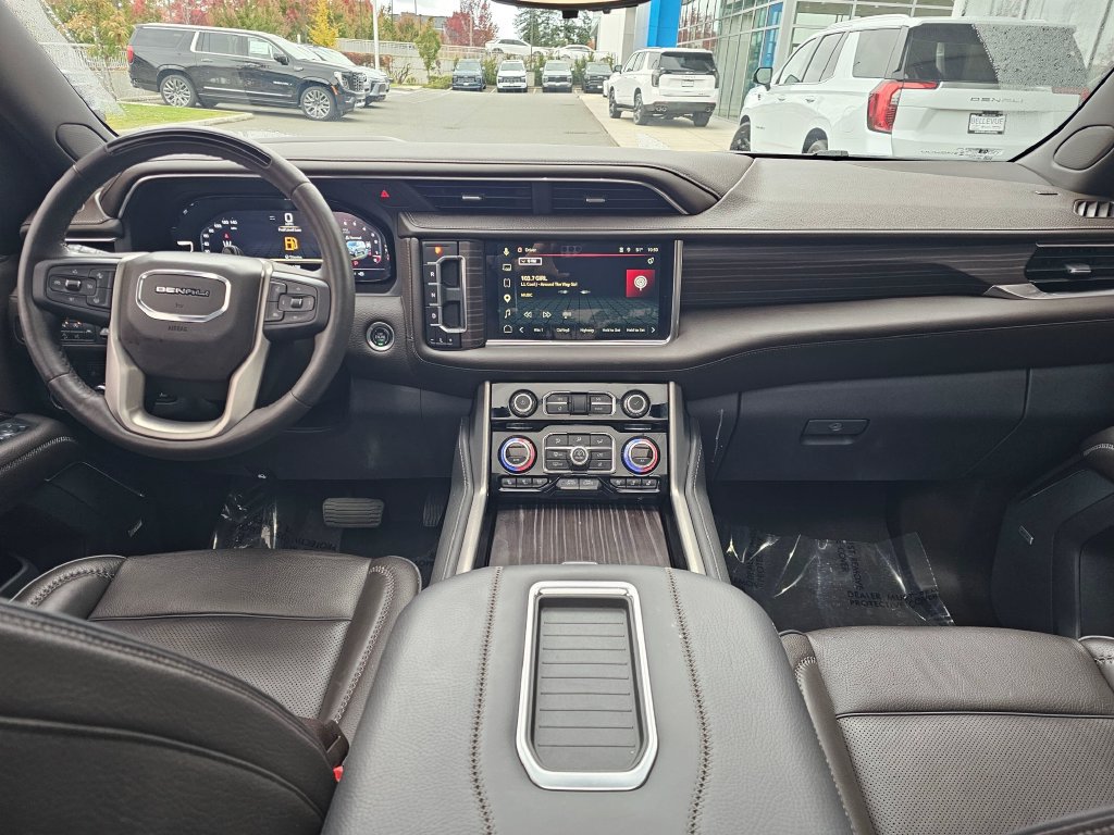 Used 2024 GMC Yukon Denali w/ Denali Reserve Package AWD/4WD image 22