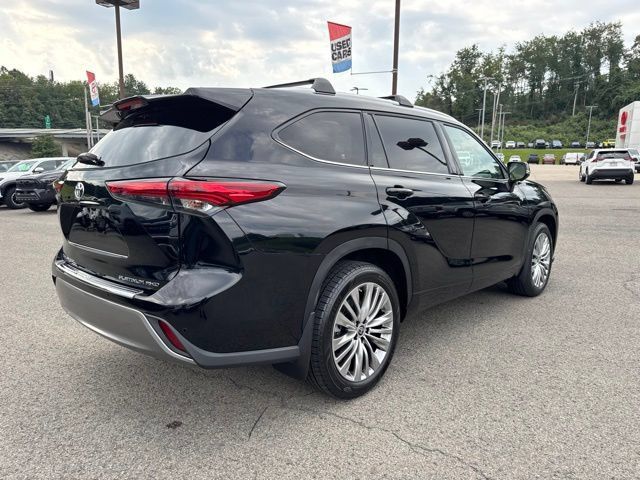 Used 2023 Toyota Highlander Platinum AWD/4WD image 23