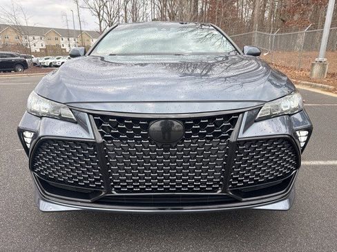 Used 2019 Toyota Avalon XSE image 9