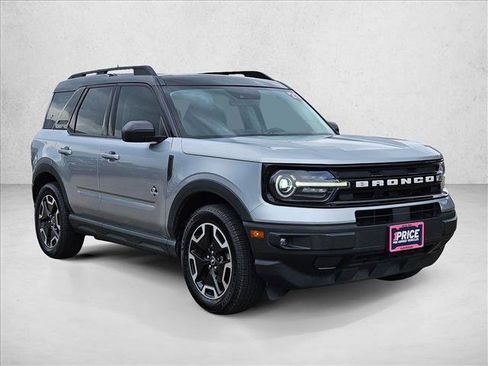 Used 2021 Ford Bronco Sport Outer Banks w/ Outer Banks Package AWD/4WD image 3