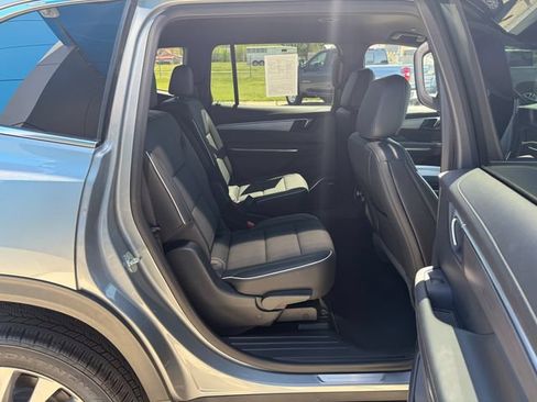 Used 2026 Buick Enclave Preferred FWD image 19