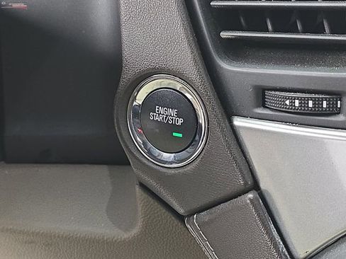 Used 2017 Chevrolet Suburban LT image 39