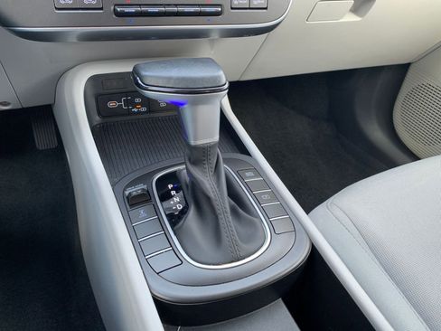 Used 2025 Hyundai Kona SEL image 41