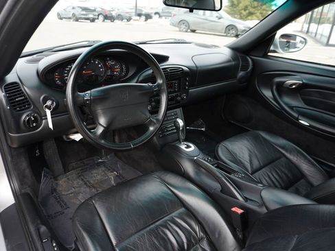 Used 2001 Porsche 911 Carrera RWD image 26