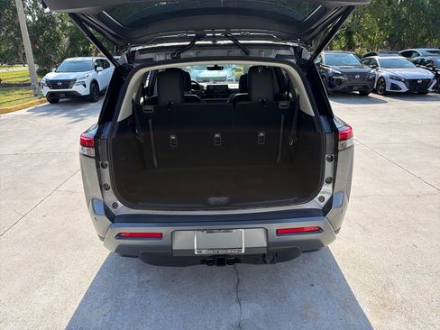 New 2026 Nissan Pathfinder SL w/ SL Premium Package FWD image 32