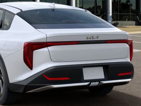 New 2026 Kia K4 EX FWD image 13