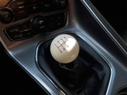 Used 2016 Dodge Challenger SRT Hellcat image 26