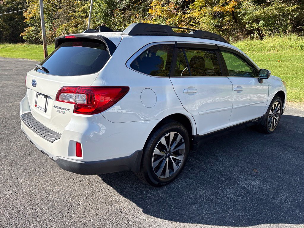 Used 2016 Subaru Outback 2.5i Limited AWD/4WD image 5