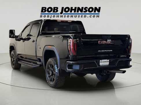 Used 2024 GMC Sierra 2500 AT4 w/ AT4 Preferred Package AWD/4WD image 8