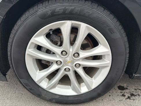 Used 2018 Chevrolet Malibu LT w/ Leather Package image 11