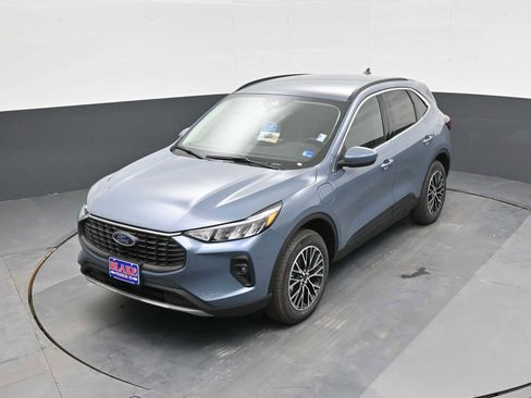 New 2026 Ford Escape SE image 11