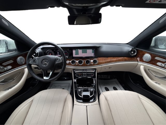 Used 2018 Mercedes-Benz E 300 4MATIC image 31