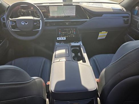 New 2026 INFINITI QX80 4WD image 16