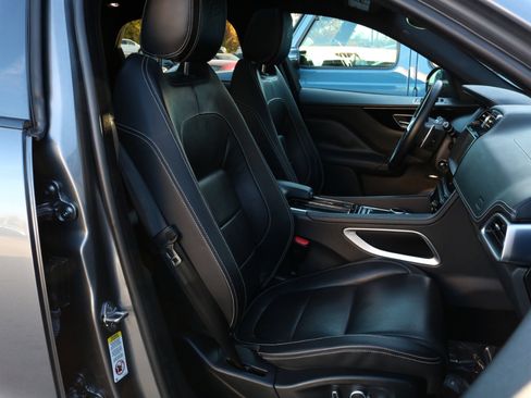 Used 2019 Jaguar F-PACE S image 49