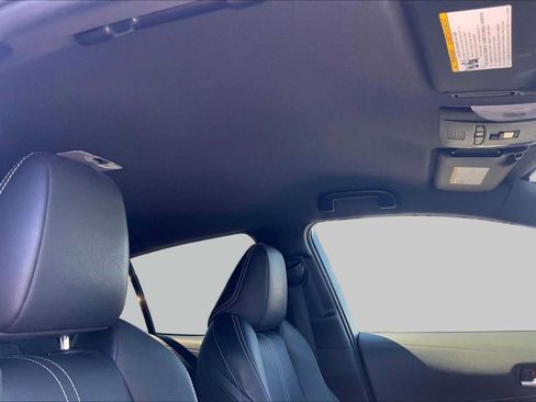 Used 2019 Toyota Corolla XSE FWD image 13