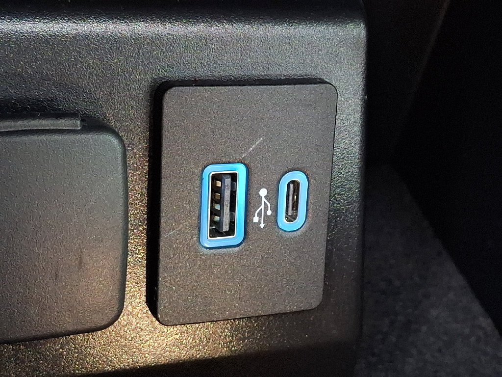 Used 2023 Ford Explorer ST w/ Equipment Group 401A AWD/4WD image 27