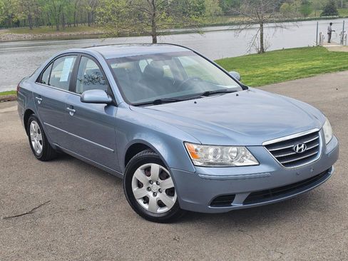 Used 2009 Hyundai Sonata GLS w/ Popular Equipment Pkg 2 FWD image 2